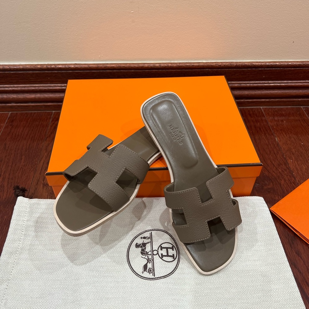 BNIB Hermes Oran Sandal in Epsom Calfskin Etoupe 36.5 - Picture 3 of 10